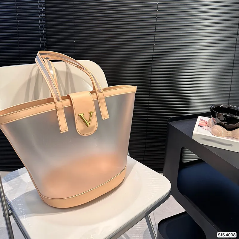Frosted Beach Bag Designer Woman Bag na ramię 28cm Solidny złoty sprzęt metalowe klamry luksusowe torby koszulki podróżne torba na lotnisko torba na lotnisku słodkie torby księżniczki