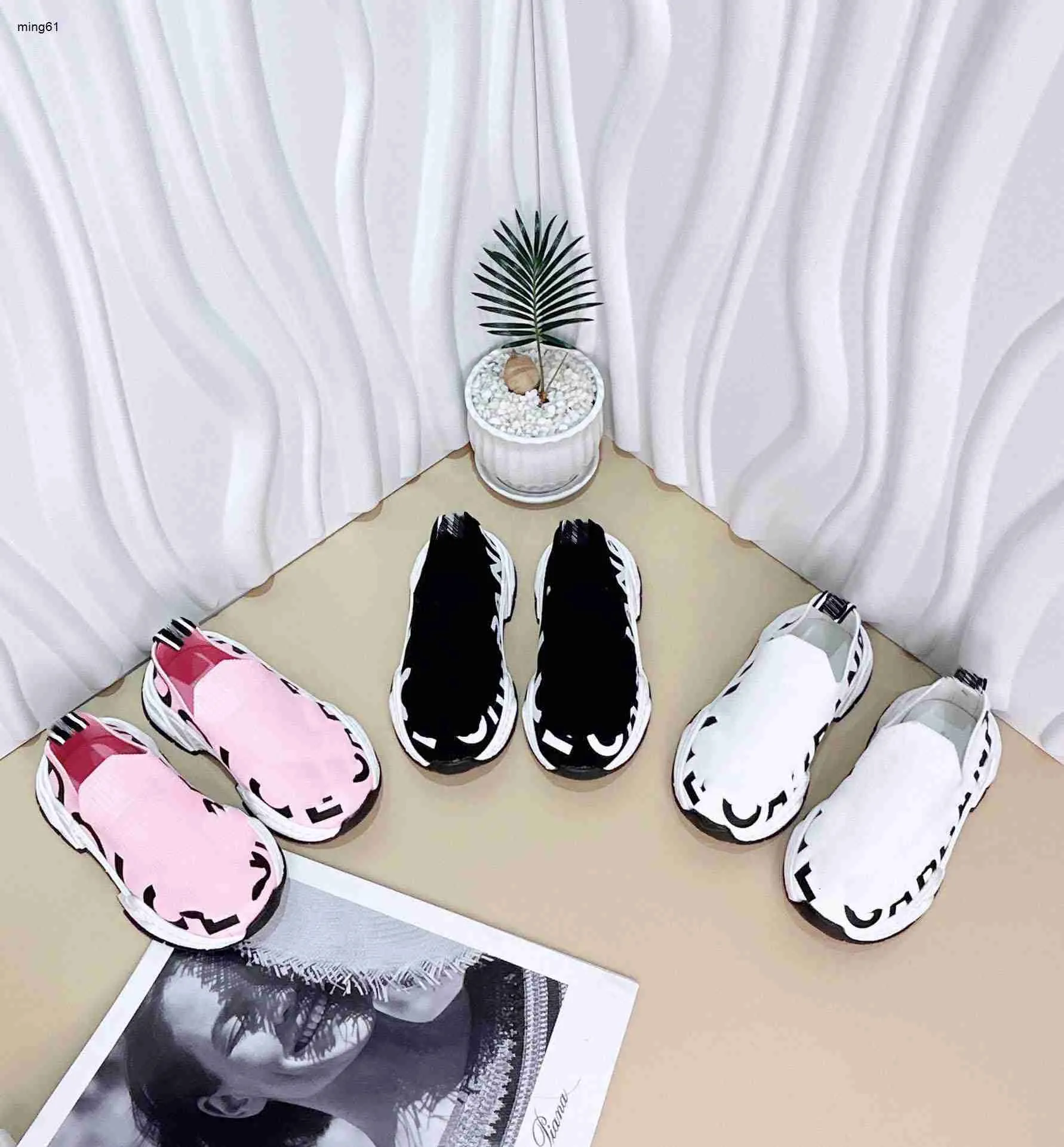 Zapatillas de deporte de marca para bebé, zapatos de punto con estampado de letras para niños, tamaño 26-35, protección de caja, zapatos informales sin cordones para niños, 24 de marzo