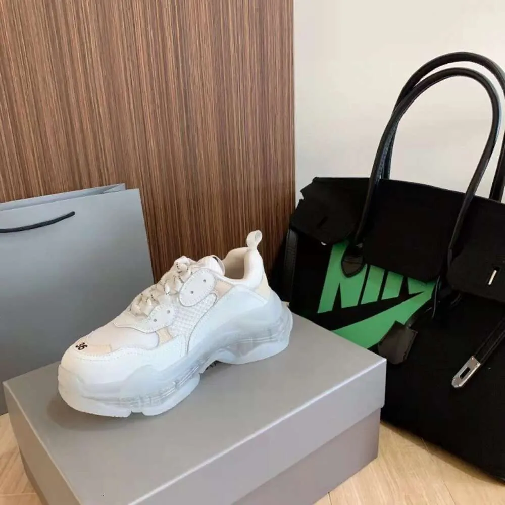 Paris Dad Chaussures pour Femmes Tendance Printemps Épaissie Célébrité Internet Troisième Génération Semelles Épaisses À La Mode Augmenter La Hauteur Designer De Luxe 5B1T