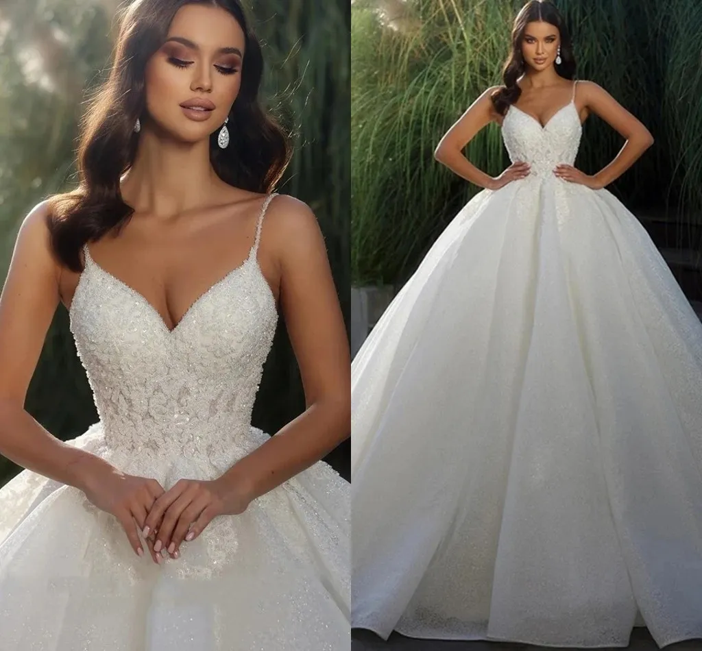 Squisito senza spalline abito da sposa scollo a V che borda applicazioni di pizzo gonfio donna classico abito da sposa arabo Dubai abiti da sposa