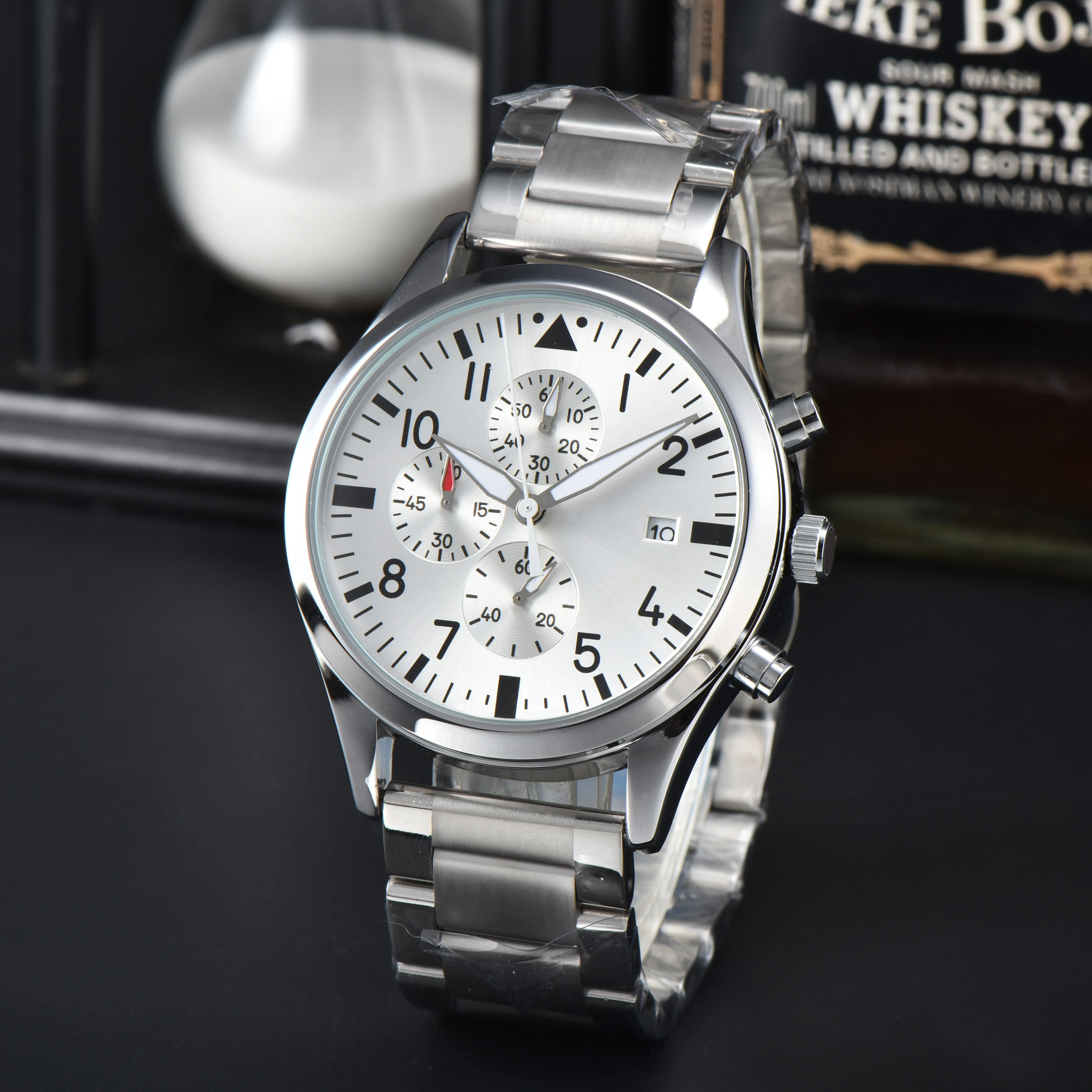 Orologio Uomo Acciaio Inox Dorato: Cronografo Con Calendario, Placcato Oro IP, Quadrante Analogo, Regalo Idea Compleanno