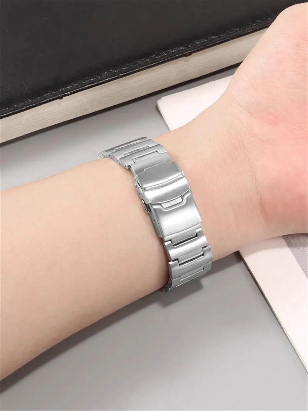 DHgate.com:20mmStainless Steel Convex Strap Bracelet for