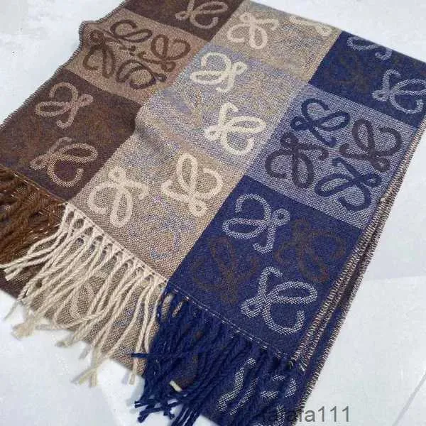 5A نفس النجوم Jacquard Checkerboard الخريف والشتاء مزاج الأزياء الدافئة شرابة الكشمير وشاح رو شال