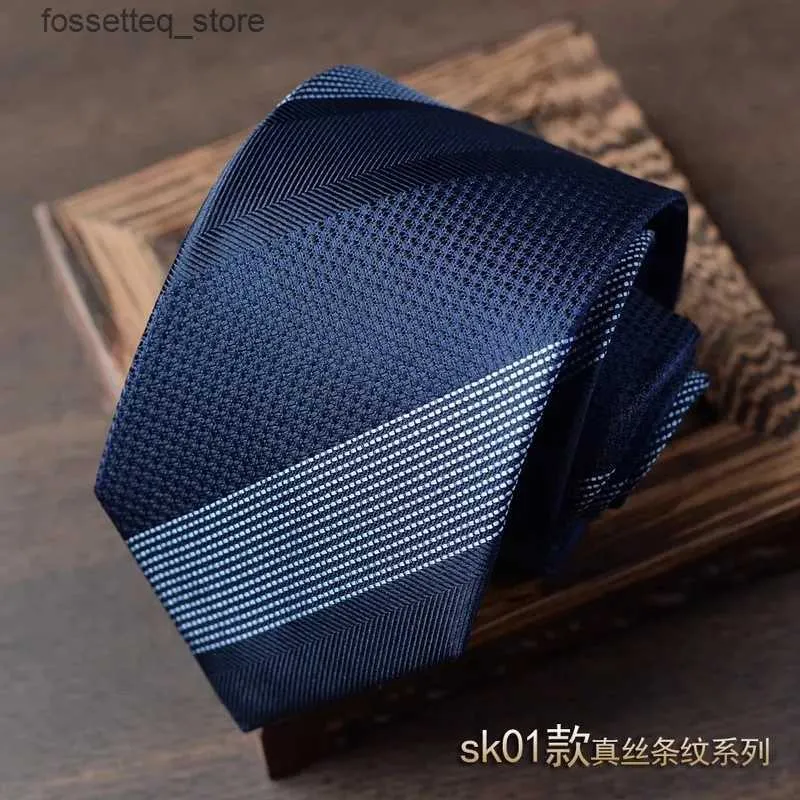 Cravatte baco da seta % cravatta in seta da uomo business abito formale a righe professionale coreano fatto a mano versatile lavoro a righe blu vera seta L240313