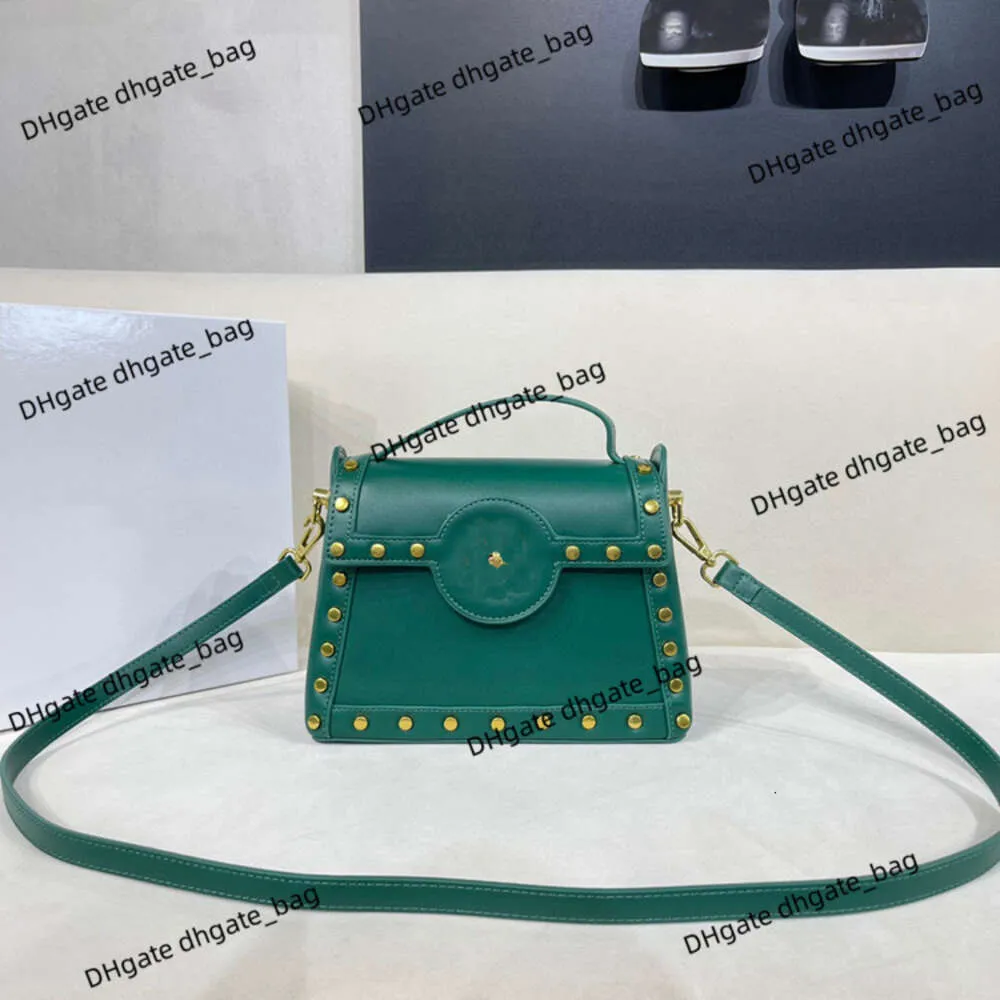 Borsa di lusso Borsa a tracolla da donna Baeb Bar fashion Nuova borsa piccola quadrata Sotto le ascelle Borsa a mano monospalla con tracolla rivettata da donna