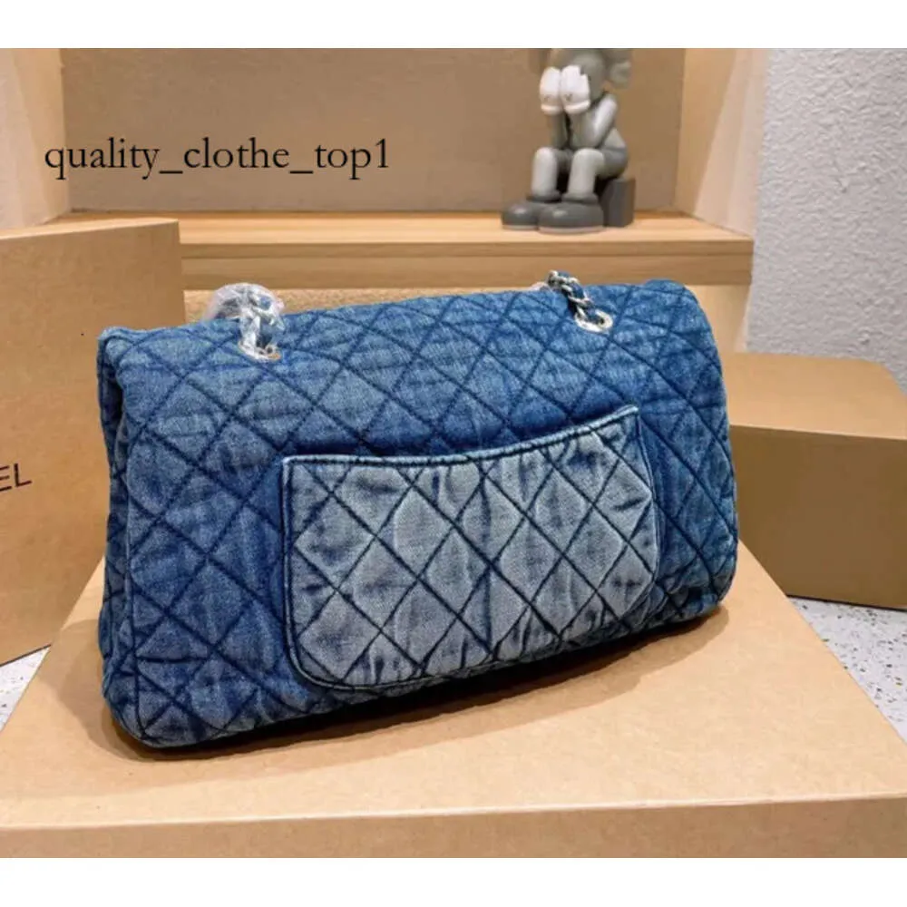 Wholesale Denim Maxi Jumbo Classic Flap Bags Quilted Meatlasse Chain Crossbody Shoulder Luxury Designer Fashion Street Cool Large Capacity Womens Ladies Bag 505