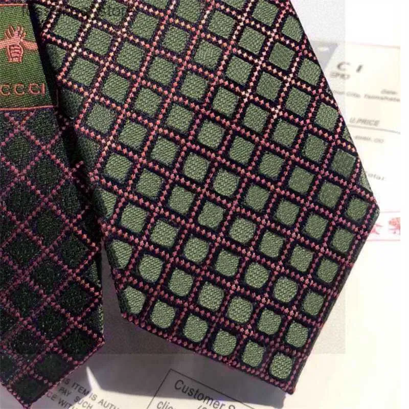 Krawatten Designer Streifen bestickte Krawatten Armeegrün Herren Seidenkrawatte Business Casual Mode Hochwertige Fliege Krawatte L240313