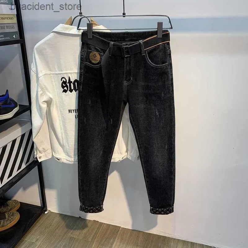Herenjeans Herenjeans designer Zwart bedrukte jeans heren trendy 2023 zomer nieuwe ins Koreaanse versie trslim passende broek met kleine pijpen voor heren LYU L240313