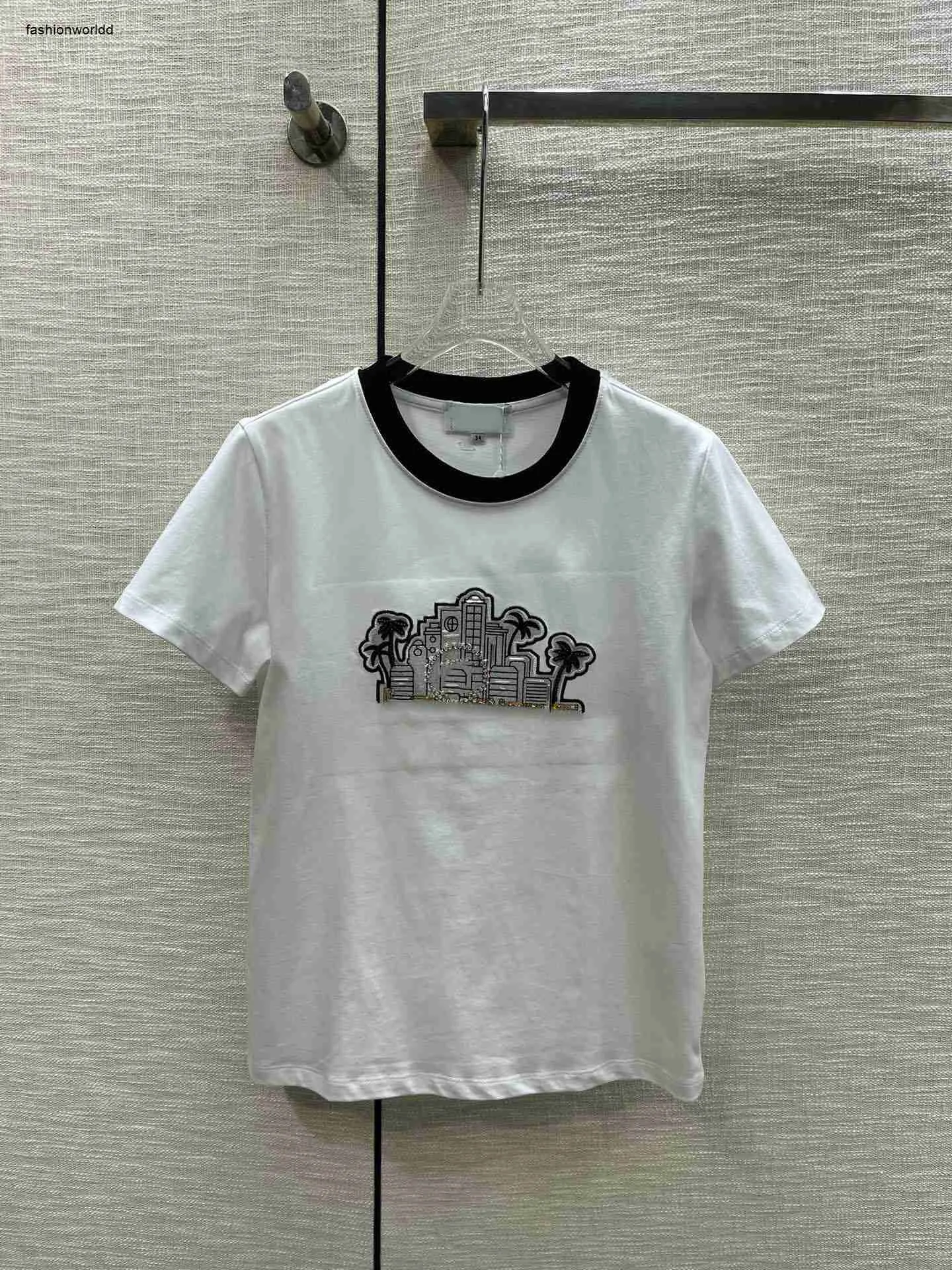 デザイナーTシャツの女性TシャツブランドレディースTシャツファッションロゴショートリーブクルーネックプルオーバー夏のかわいいTシャツ3月11日