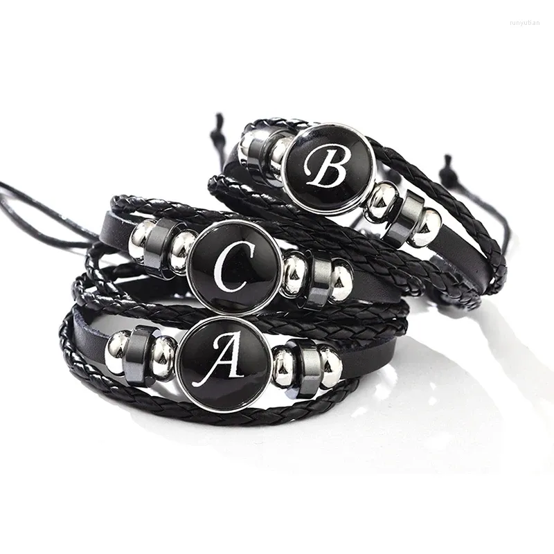 Bangle Fashion 26 Burets Pu Leather Bracelets Multilayer A-Z الأسماء الأولى للأحرف الأولى للرجال إكسسوارات الرسغ المجوهرات هدايا عيد ميلاد المجوهرات