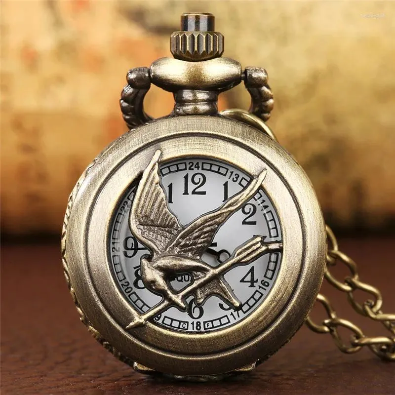 Montres de poche Steampunk, petite taille, boîtier d'oiseau ajouré, chiffres arabes, montre à Quartz analogique pour hommes et femmes, demi-collier chaîne