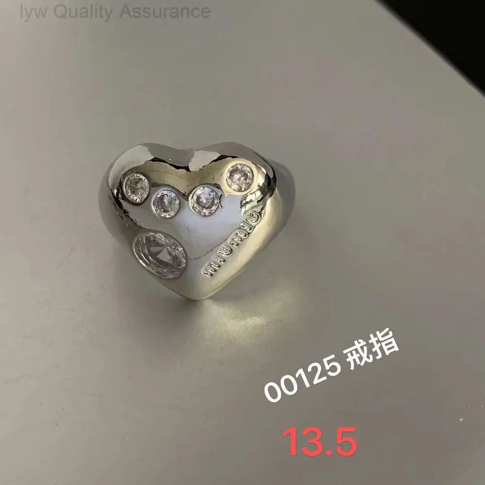 Ontwerper miuimiui Ring Miaojia Guangmian Vijf Ronde Zirkonia Letter Gepersonaliseerde Handwerk Open Wijsvinger Ring Getijdennet Rode Koude Wind Ring