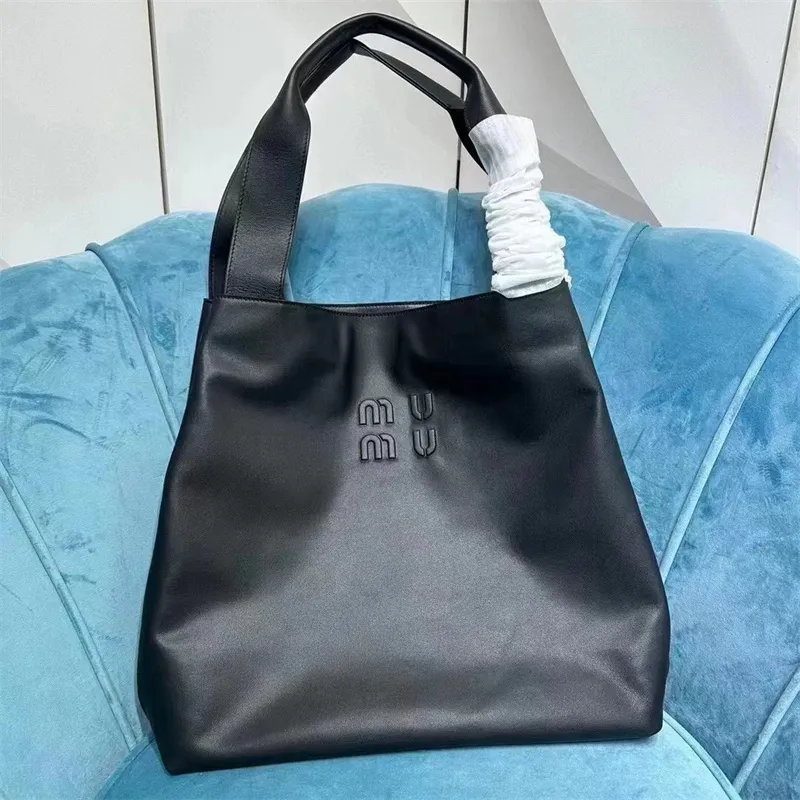 Negozio Miui in pelle di alta qualità Borse firmate Borsa di lusso Frizione Hobo media da donna CrossBody Borsa totes da uomo fine settimana Viaggio nero Borse a tracolla per palestra sotto le ascelle