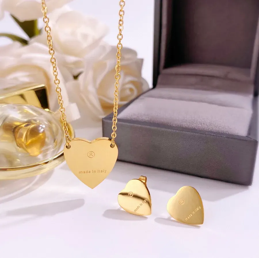 2024 Europe America Fashion Jewelry Sets Women Lady Titanium steel 18K Plated Gold Earrings Necklaces Sets With G Letter Heart Pendant