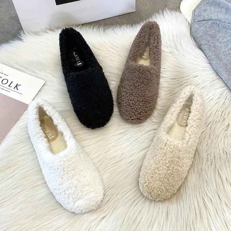 Casual Shoes White Woolen Women 2024 Winter Wear French Half Slippers Plus Fleece And Wool Flat Bean