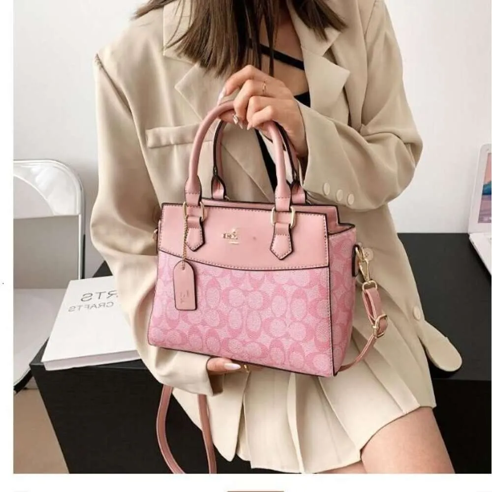 Designer Luxury Shoulder Bags Shopping Bag Women with Chain Square Lock Canvas Genuine Leather Bow Stripes Distressed coachly Handbag 10A Fashion Bag