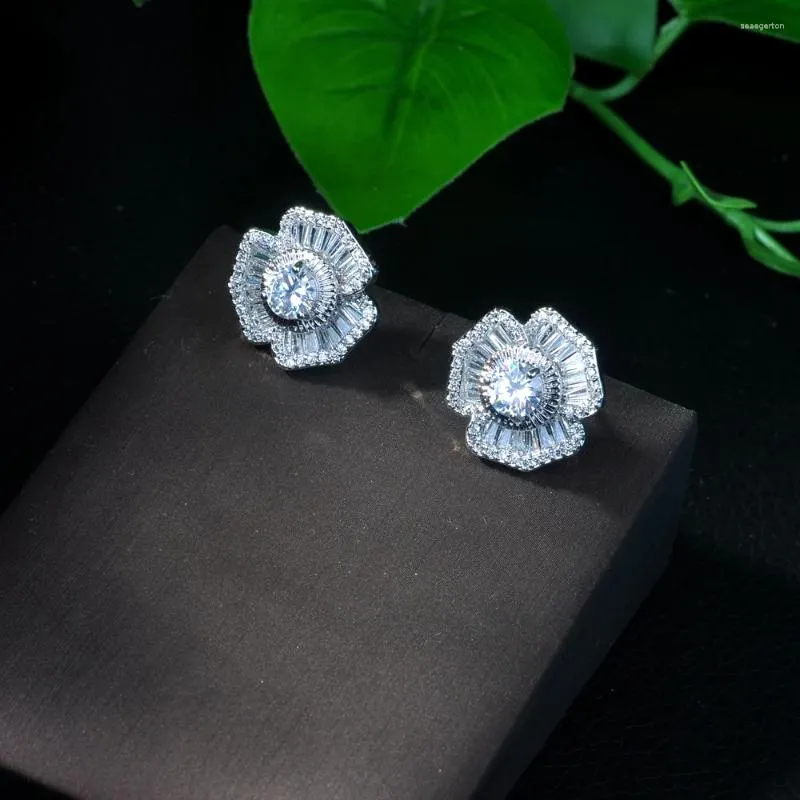 Boucles d'oreilles Design de mode élégant zircon cubique bijoux couleur argent scintillant pierres CZ grande fleur pour les femmes E-405