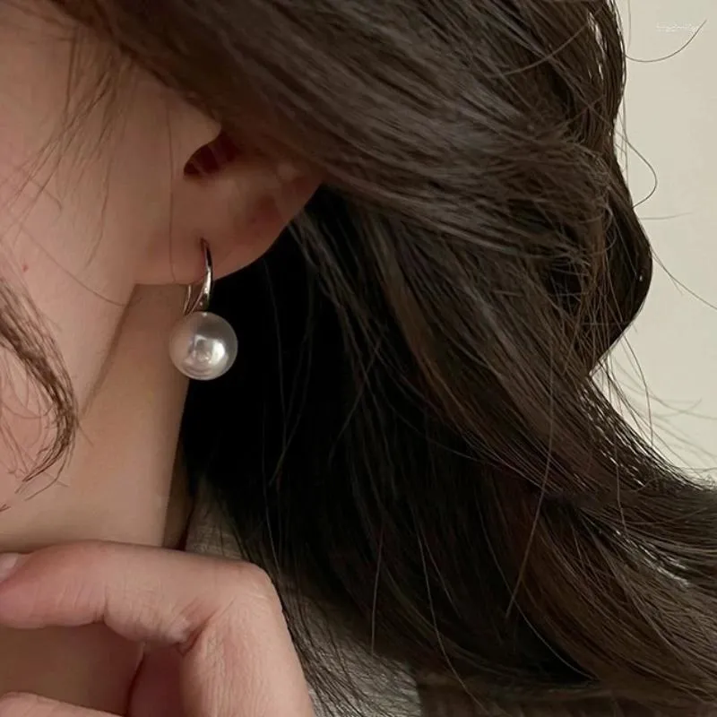Boucles d'oreilles pendantes S Premium, perles grises, talons hauts en forme, bijoux de fête tendance, pour femmes et filles, simples, 2024