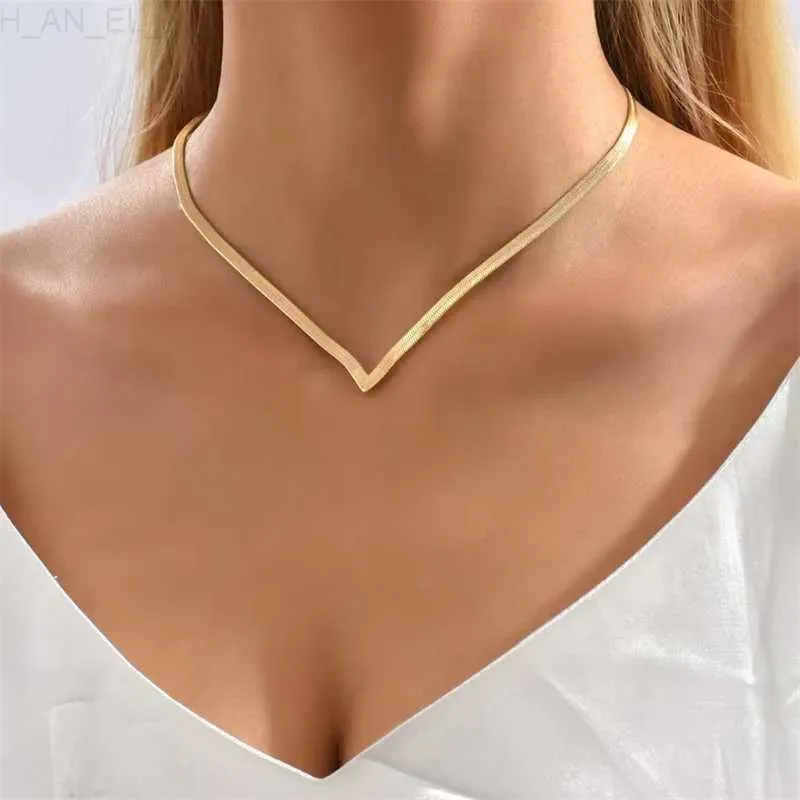 Pendant Necklaces Korean Fashion Flat Snake Chain Herringbone Necklace for Women Jewelry Charm Party Choker Necklace Party Gift Collares Para Muje L24313