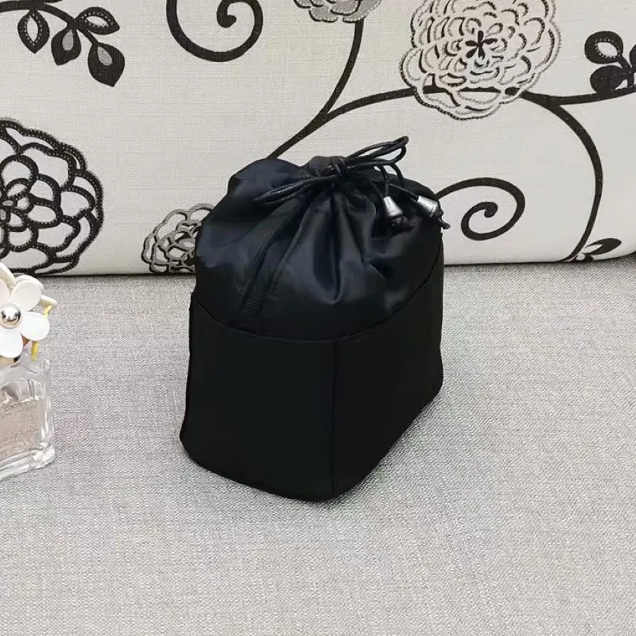 Ny modesträng svart smink väska klassisk svart färg hög kapacitet kosmetisk fodral vintage party makeup arrangör väska koppling väska270r