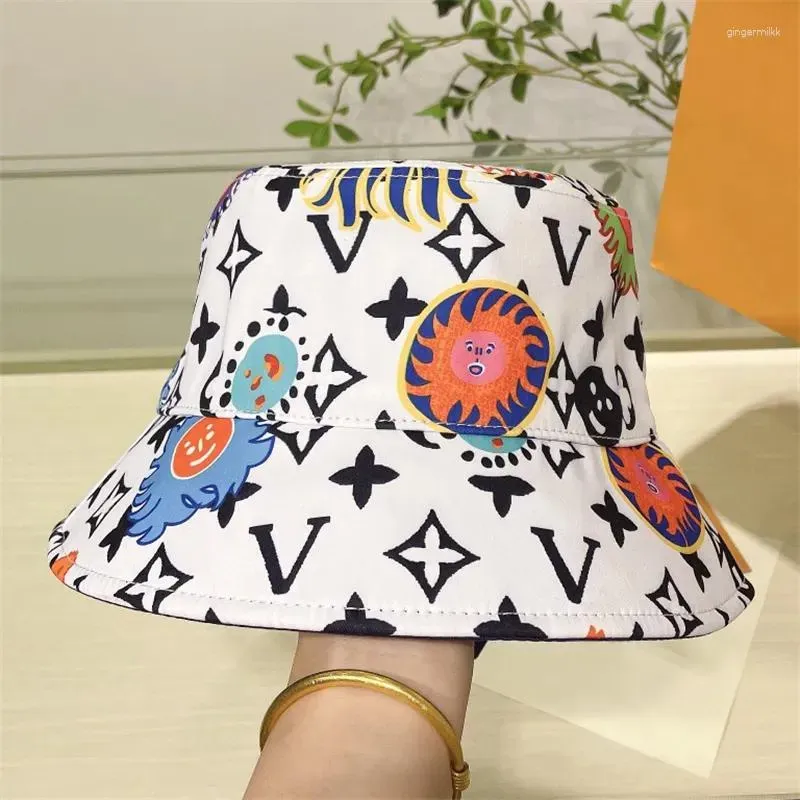 メンズ女性のための夏の広い帽子バケツファッションデザイナー調整可能な帽子トレンディフルレターフラワーズ野球帽ユニセックスルクスリスブランドG243137BF