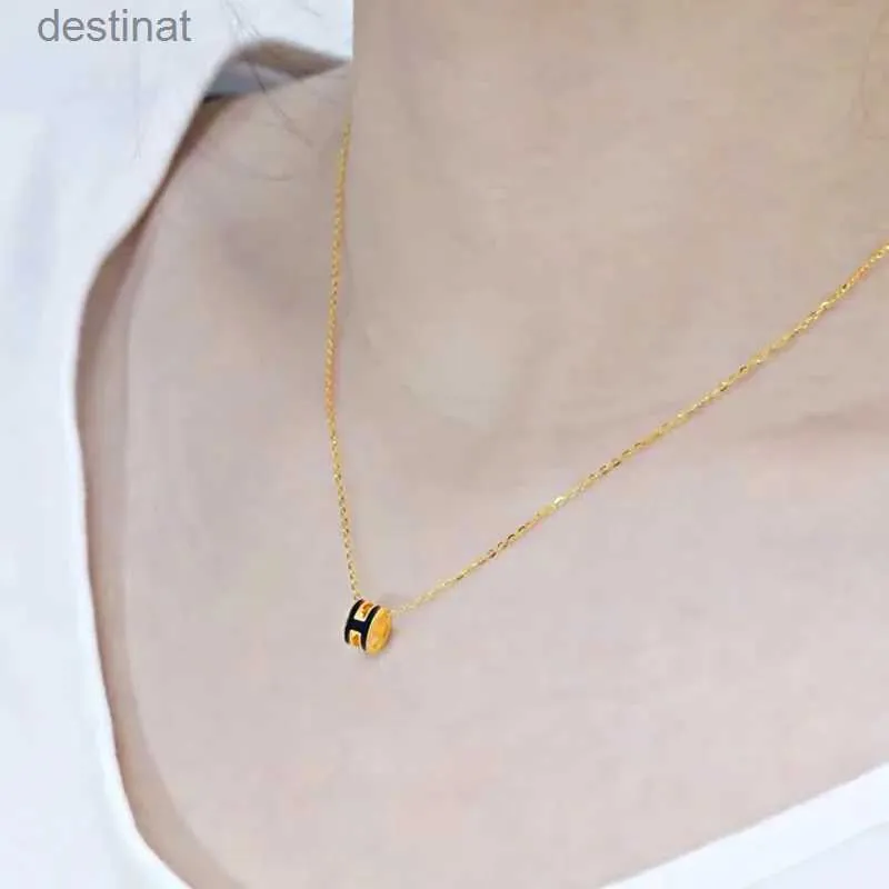 Pendanthalsband Pure Gold Gold Fashion Epoxy Pendant English Letter H Pendant Necklace Gold Jewelryl242313