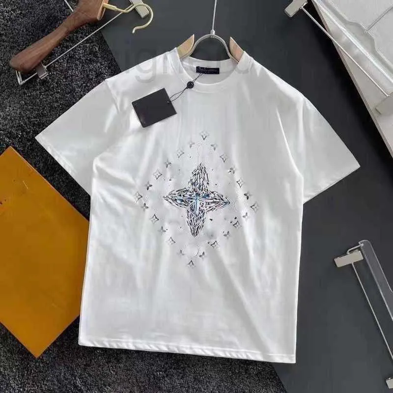 Mäns T-shirts Designer 2024 Summer Ny Instagram Gradient Print Casual Fashion Märke Kort ärm T-shirt för män och par Lossa kortärmad 6ap