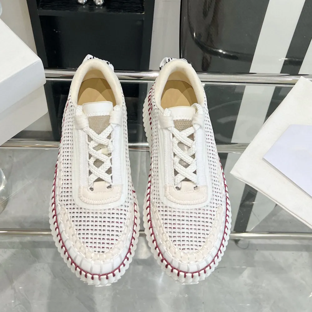 Luxe Designer Dames Sneakers kleurrijke choe naam Spiegelkwaliteit mode platform sneakers Ronde neus Veterschoenen Sport Run Schoenen Veelkleurig wit en rood lente zomer