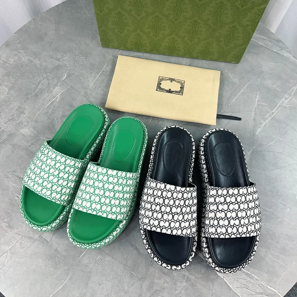 2024 Designer slippers G rubber sandals womens summer Flip Flops Luxury Flat Flat Thick Bottom Embroidery Printed Sandal platform sliders Shoes