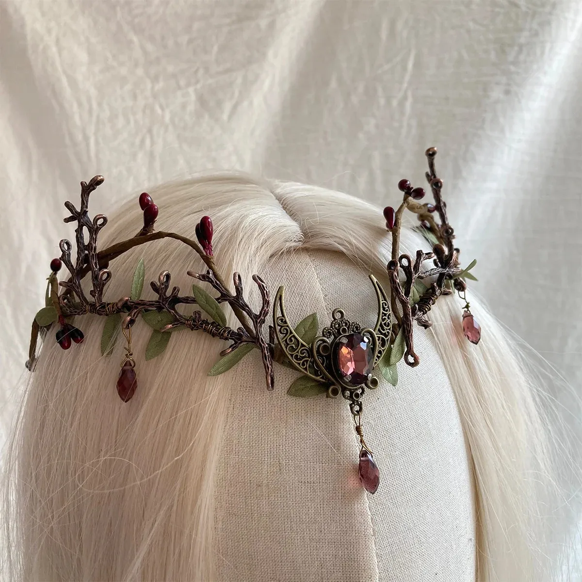 Handmade Woodland Elven Forest Leaves Crown Red Waterdrop Tiara Moon Circlet Goddess Circlet Fairy Goddess Wedding Crown 240307
