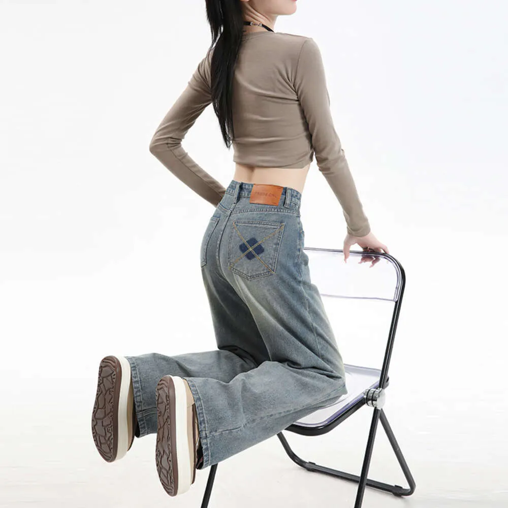 Jeans retos bordados de cintura alta para mulheres na primavera de 2024, nova versão coreana de ajuste solto, estilo elegante e versátil de calças compridas de perna larga