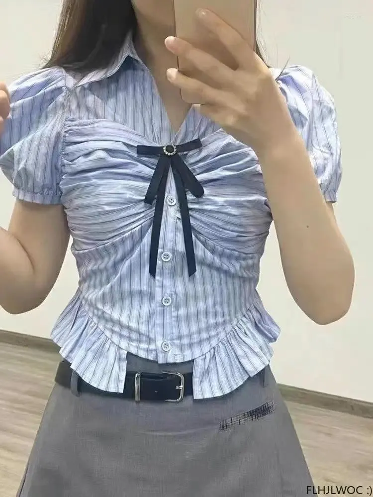 Blouses pour femmes Filles 2024 Été Femmes Sexy Mignon Court Récolte Hauts Style Preppy Vintage Japon Corée Bouton Volants Chemises