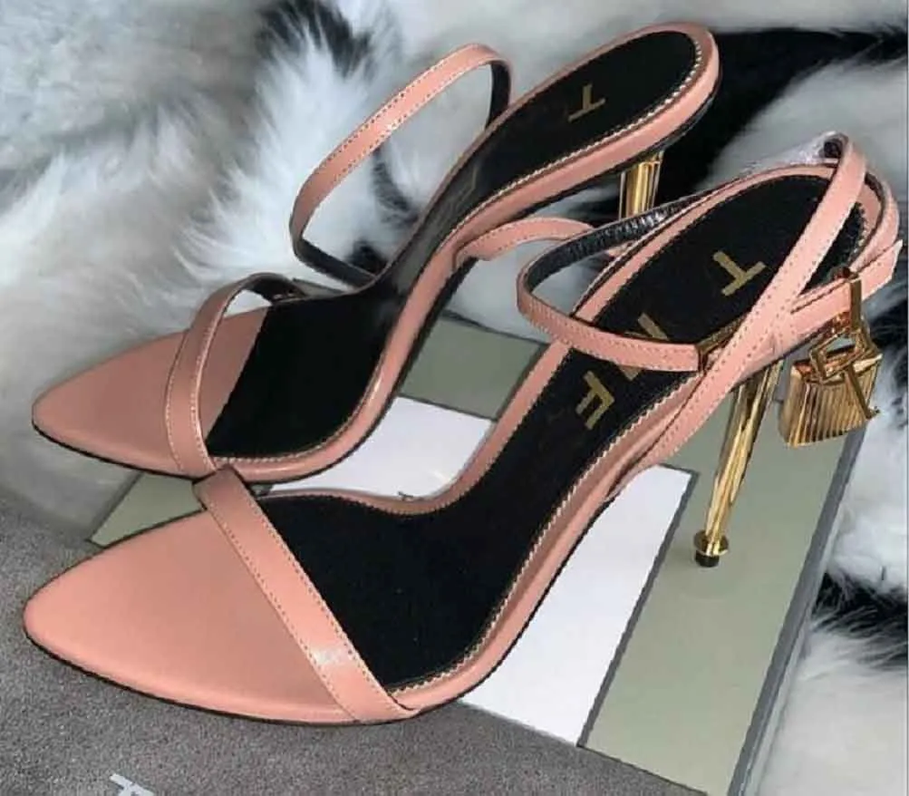 I più nuovi sandali nudi a punta con lucchetto scarpe da donna con serratura e chiave in metallo tacchi a spillo sexy abito da sposa per feste da donna EU35-43 scatola originale