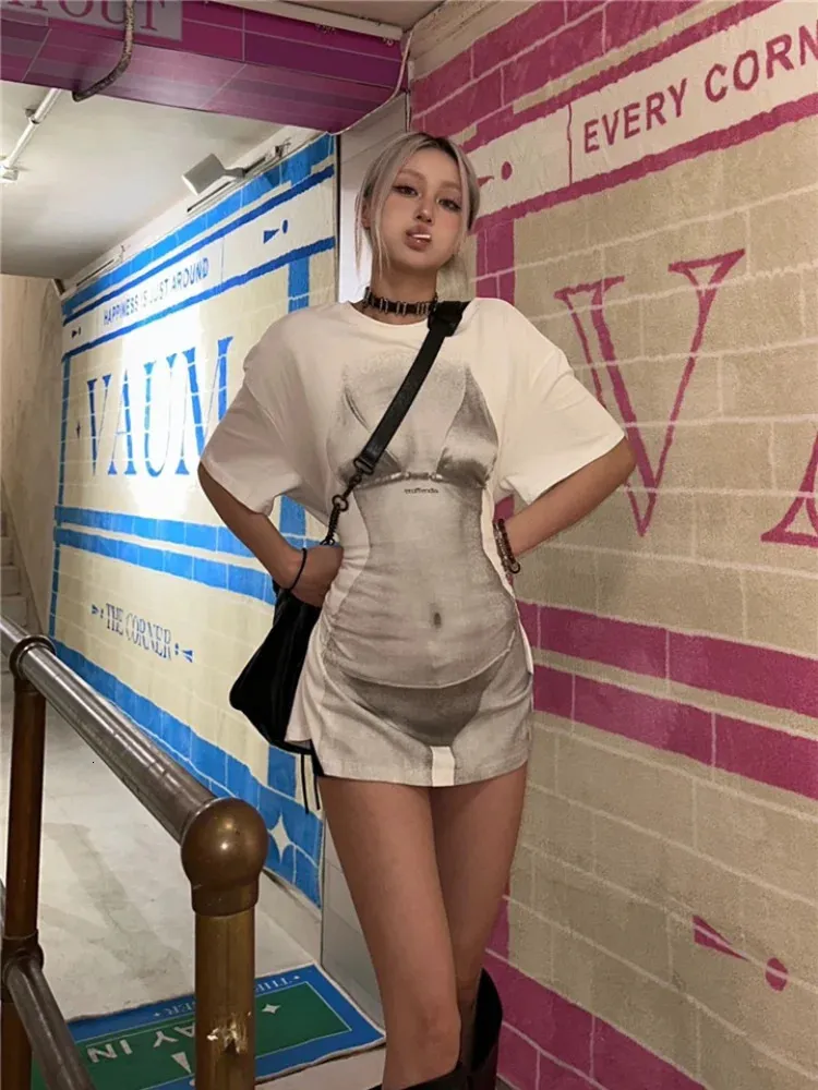ADAgirl Bikini graphique blanc t-shirt femmes coton imprimé à manches courtes t-shirt d'été Streetwear haut décontracté vêtements esthétiques coréens240313