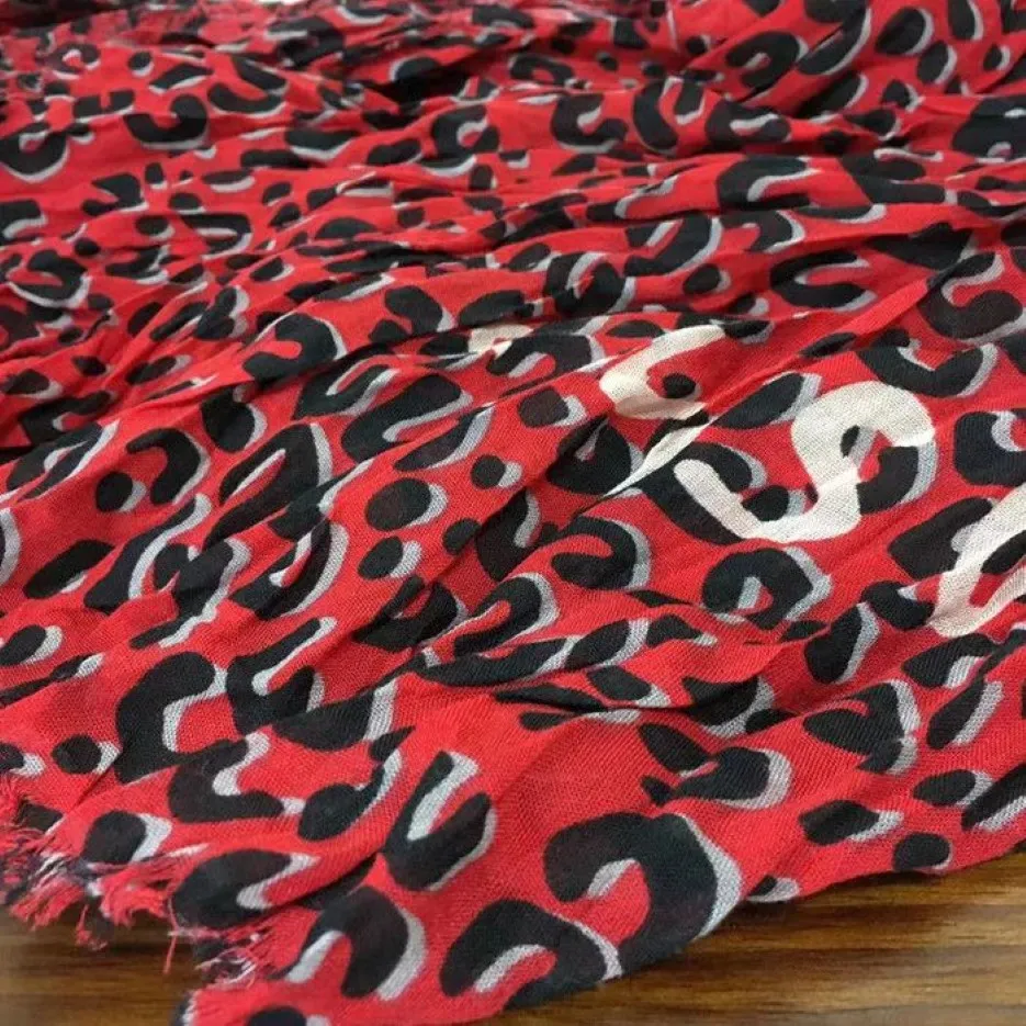 Cały design jesień zimowy nadruk lamparta czerwona dama szalik bawełniany materiał duży rozmiar 200 cm - 130 cm281g