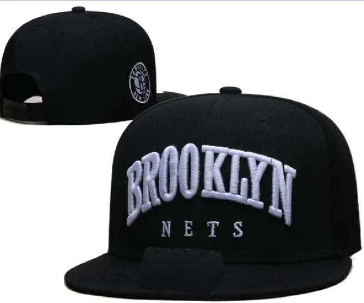 American Basketball „Nets” Snapback Hats 32 drużyny luksusowe projektantów finałów szafka szatnia casquette sportowy pasek kapelusz snap -reglacjalny czapkę a