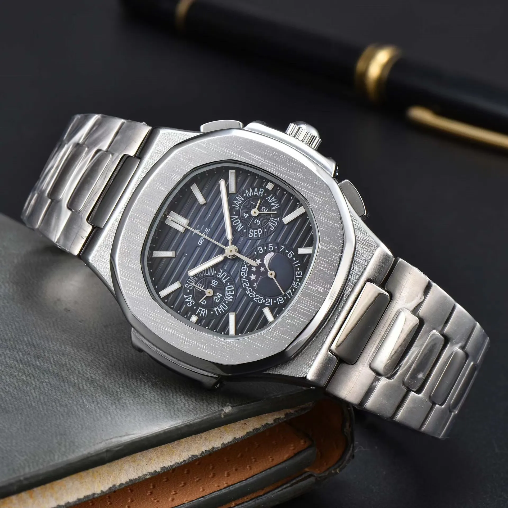 Men Fashion Classic Watch Designer Sports Automatic Mechanical Movement Watch 40mm Stainless Steel Mens Watch Waterproof Sapphire Leisure Watch Women Watch