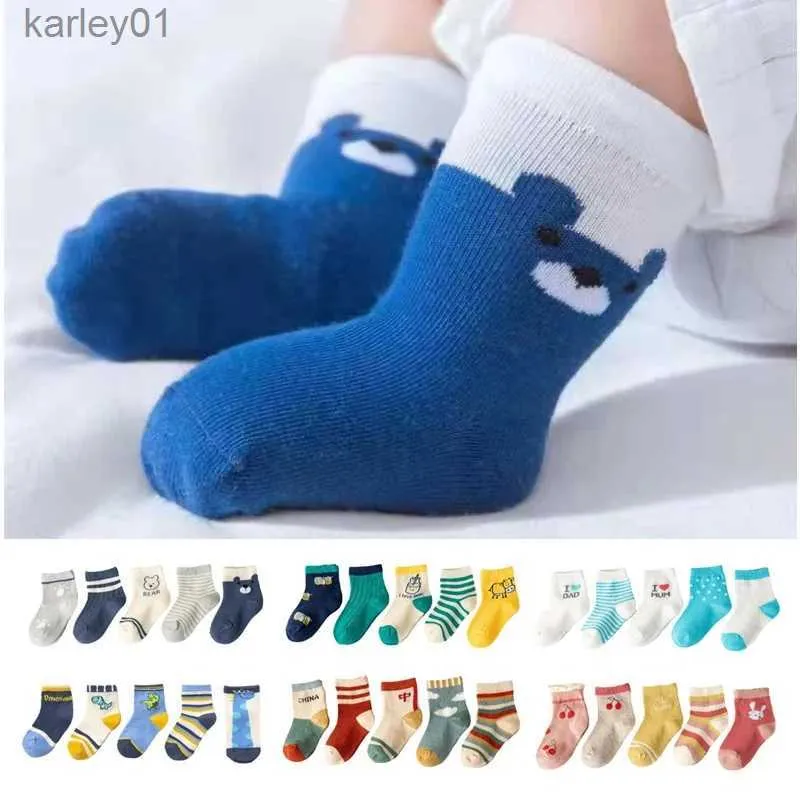 Skarpetki dla dzieci 5 Pairs Baby Socks Dziewczyna chłopiec skarpetek maluch bawełniane dziecko jesienne lato cute kreskówkowe zwierzęta dla dzieci skarpetki yq240314