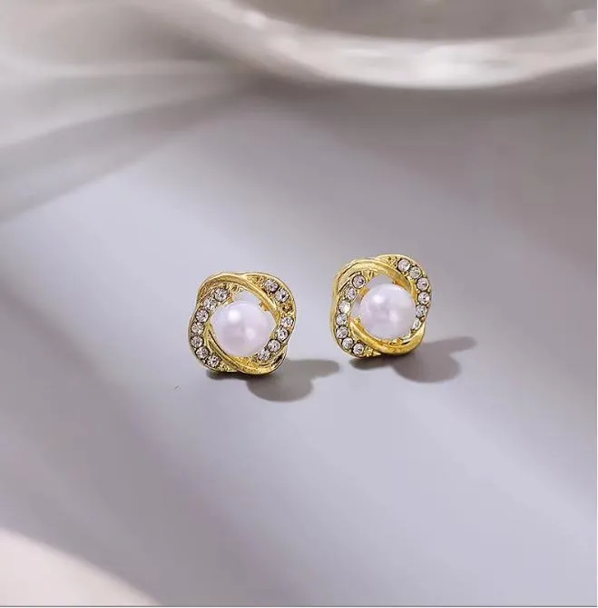 S925 agulha de prata coreia brincos de pérola geométrica com diamantes brincos em espiral senso superior de temperamento a nova menina