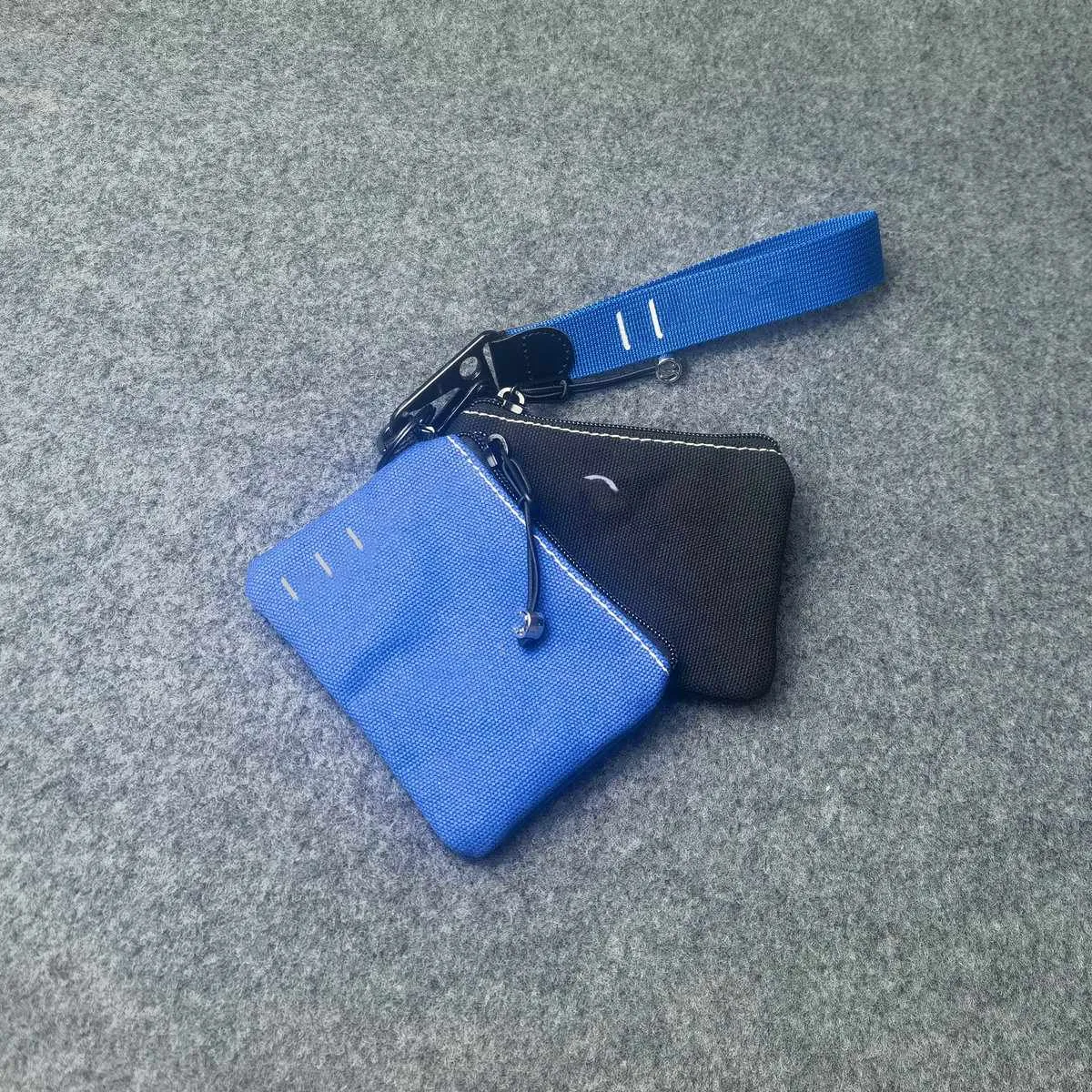 Lu dual-bag Wristband Keychain Mini Yoga Bag Detachable Mini zipper around Wristband wallet Portable Keychain Wallet Coin Wallet Mini Coin Pocket
