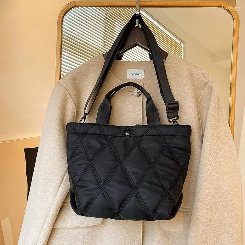 Bag Ladies Diamond Lattice Tote Büyük kapasiteli yastıklı crossbody yumuşak basit çantalı ayarlanabilir kayış tek omuz