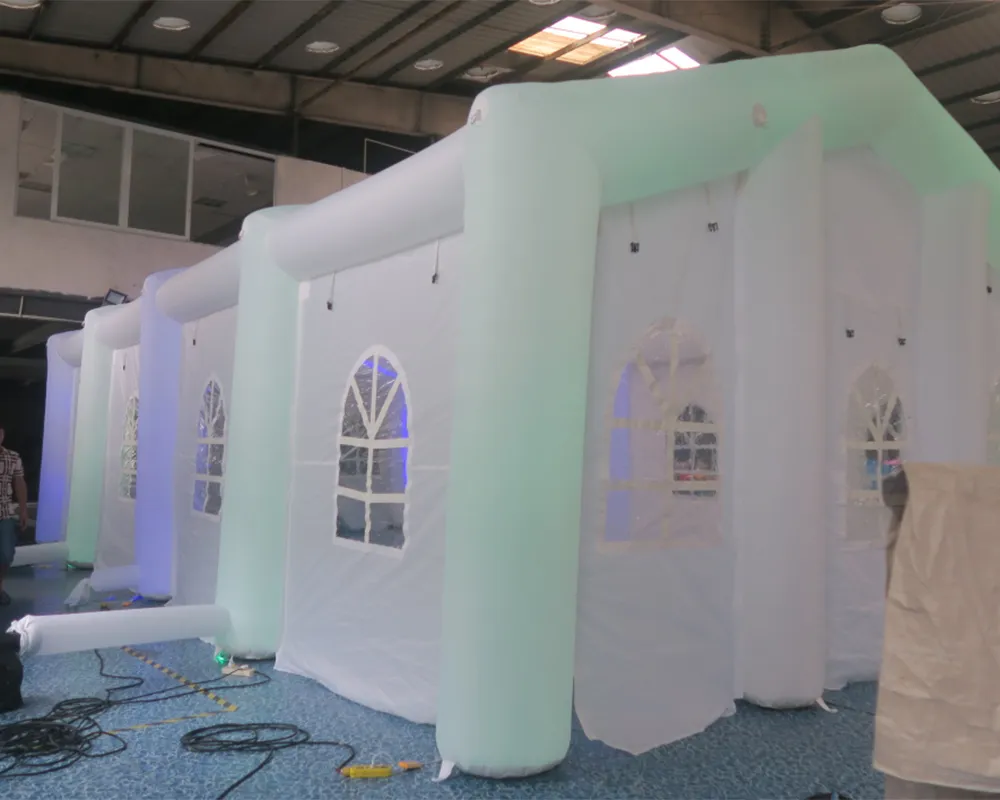 wholesale Tenda gonfiabile per matrimoni Gaint da 26x20 piedi Tende per feste per eventi Pubblicità Edificio con luce a LED Tenda per esterni Chiesa delle vedove con ventilatore-08