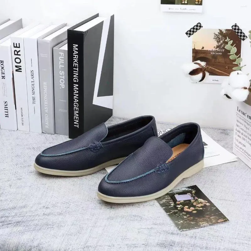 Casual Shoes 2024 Skórzana warstwa głowy męskiej Cowhide Brytyjska Women Trend Oddychający leniwy singiel