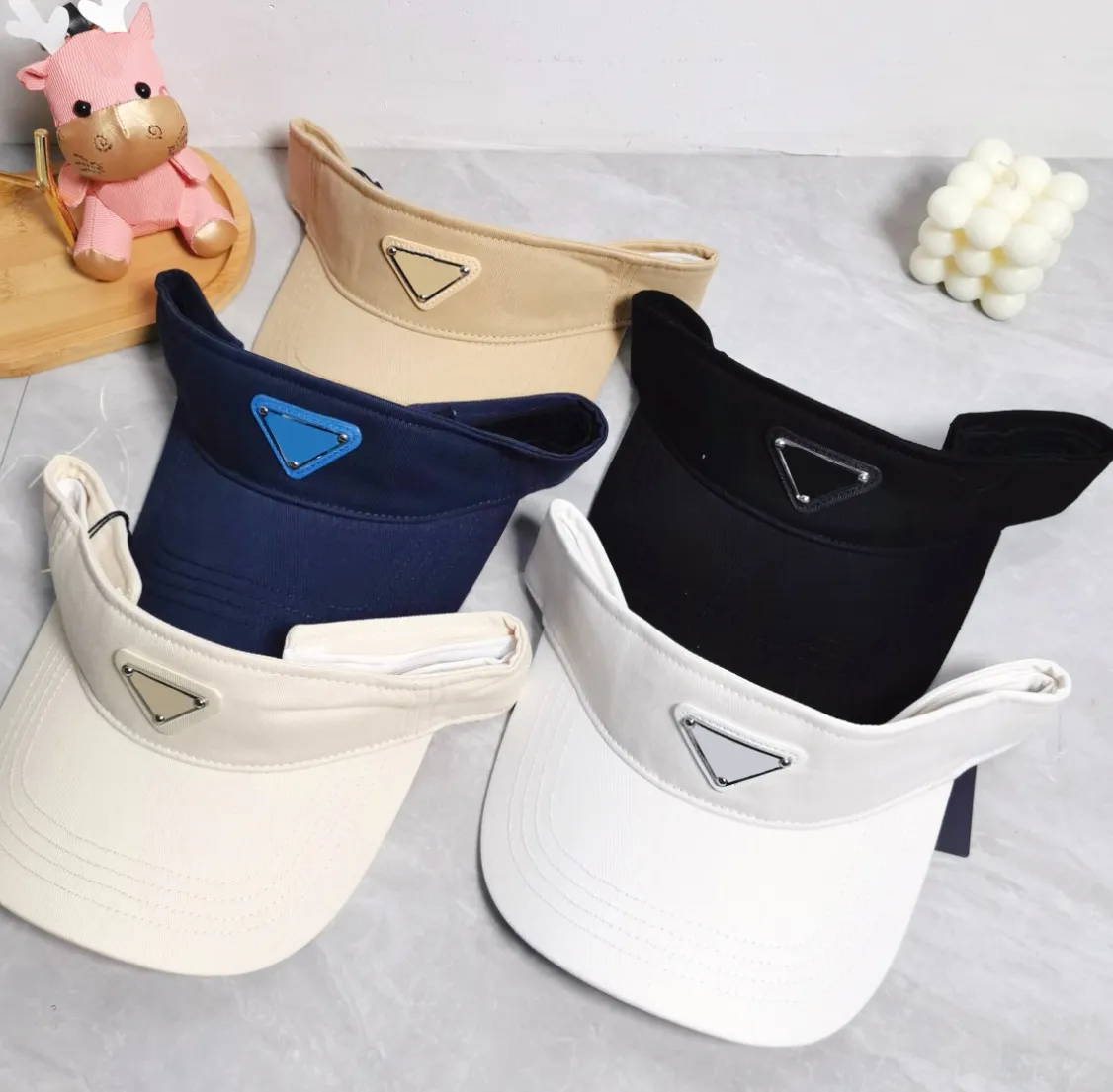 Luxury Visors huvudlös solhatt charm mens kvinnor sommar baseball mössa lämplig för neutral justerbar brev mode hatt vuxen parti present