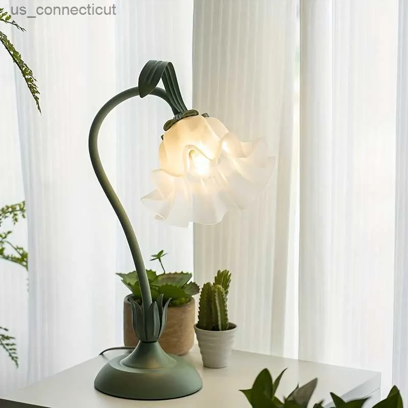 Table Lamps 1pc Classic Flower Shaped Table Lamp Retro Bedside Lamps Living Room Bedside Table Lamp Home Decoration Lamp (Color Green)