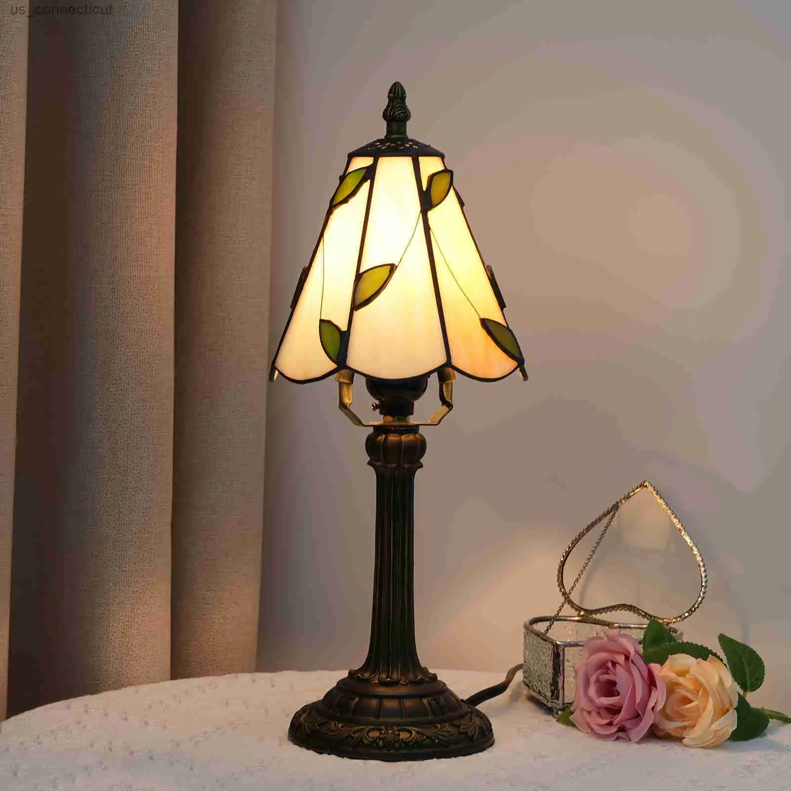 Table Lamps 1pc Green Leaf Stained Glass Table Lamp - Small Night Light for Bedroom or Childrens Room - Creative Home Decoration - Warm and Romantic Gift Lamp
