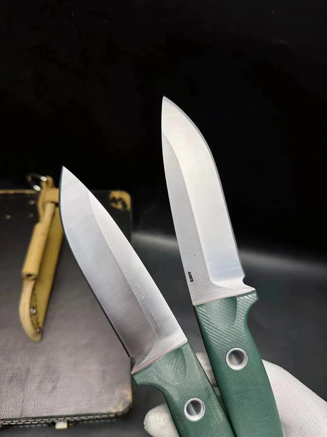 Coltello a lama fissa da campeggio BM 162 Maniglia verde G10 Coltelli tattici da caccia sopravvivenza all'aperto