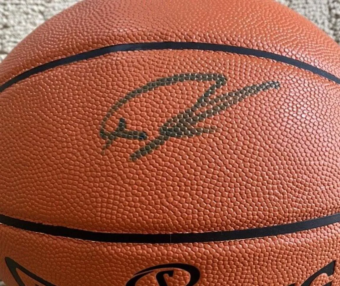 Collezione GIANNIS Bryant Michael Autografato Firmato firmar auto Autografo Collezione IndoorOutdoor sprots Basket4333871