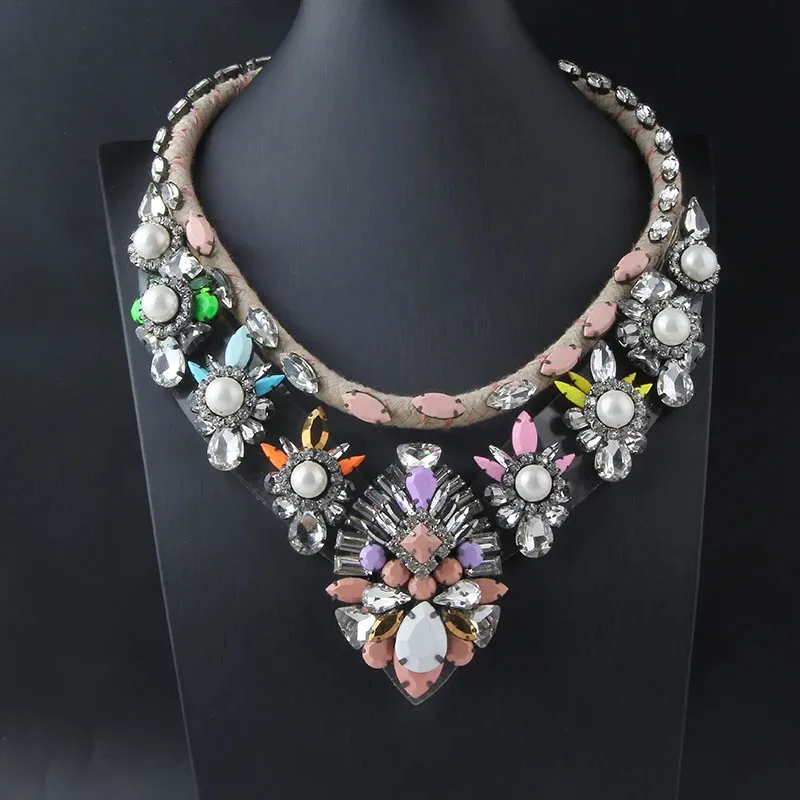 Försäljning Shourouk Vintage High Qulity Fashion Halsband Choker Statement Halsband Pendant Flower Crystal Women Luxury Jelwery 322 240311