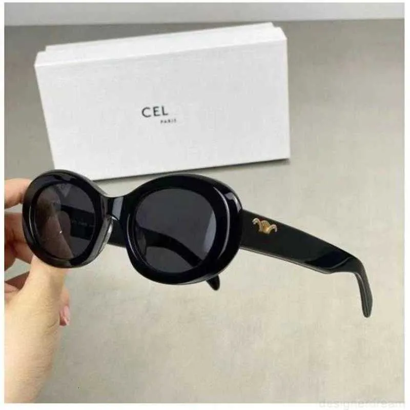 Designer Skims Women's Designer Sunglasses UV 400 Cat Eye Fashion Sunglass para homens para férias e viagens metalizadas com caixa DEFL